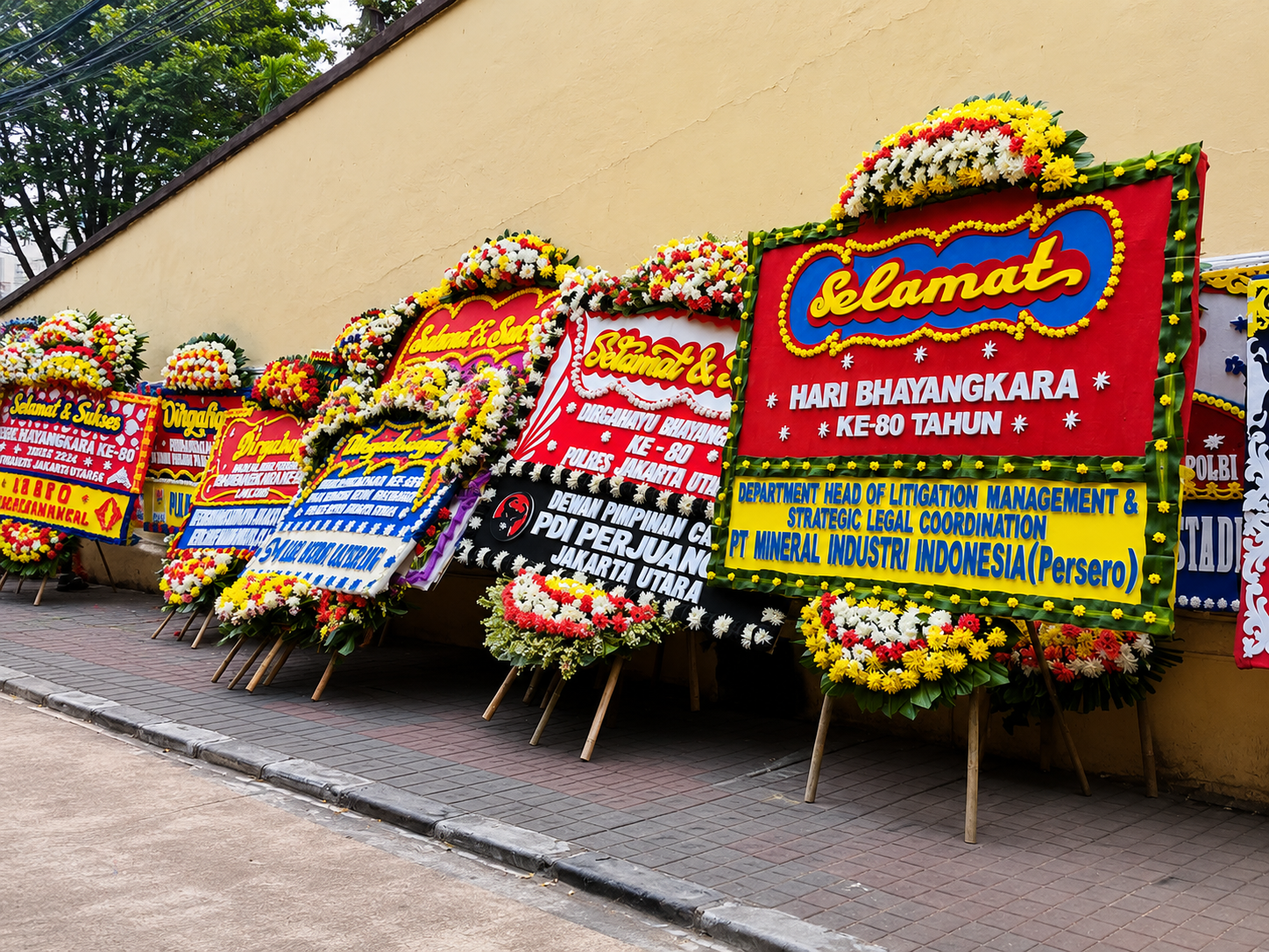 papan-bunga-sampai-lokasi